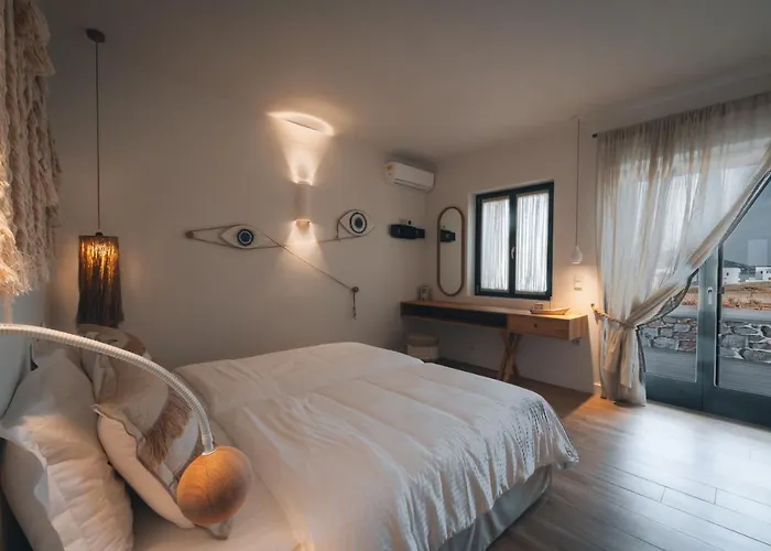 Solactamare Villa Naousa